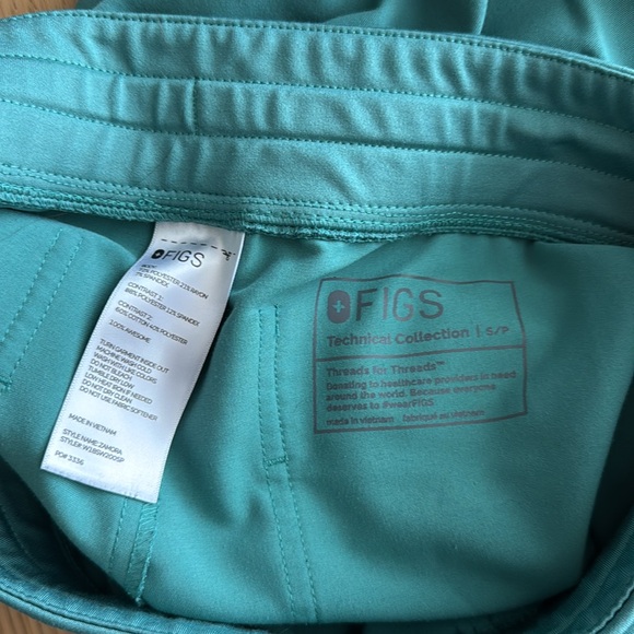 FIGS discontinued color set - Picture 3 of 4